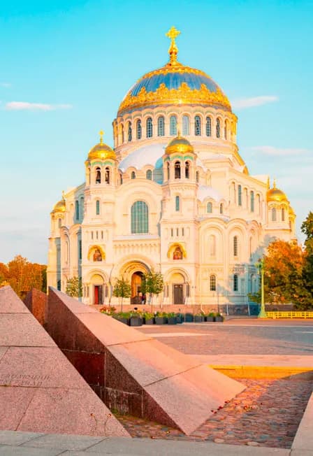 По следам морской славы: экскурсия из Петербурга в Кронштадт + прогулка на теплоходе