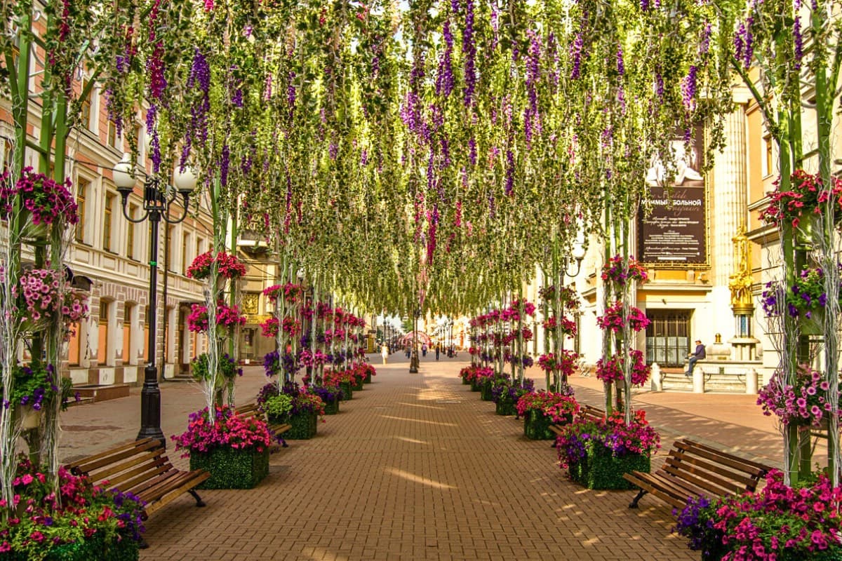 Старый Арбат — улица бездельников и авантюристов (Арбатская площадь)