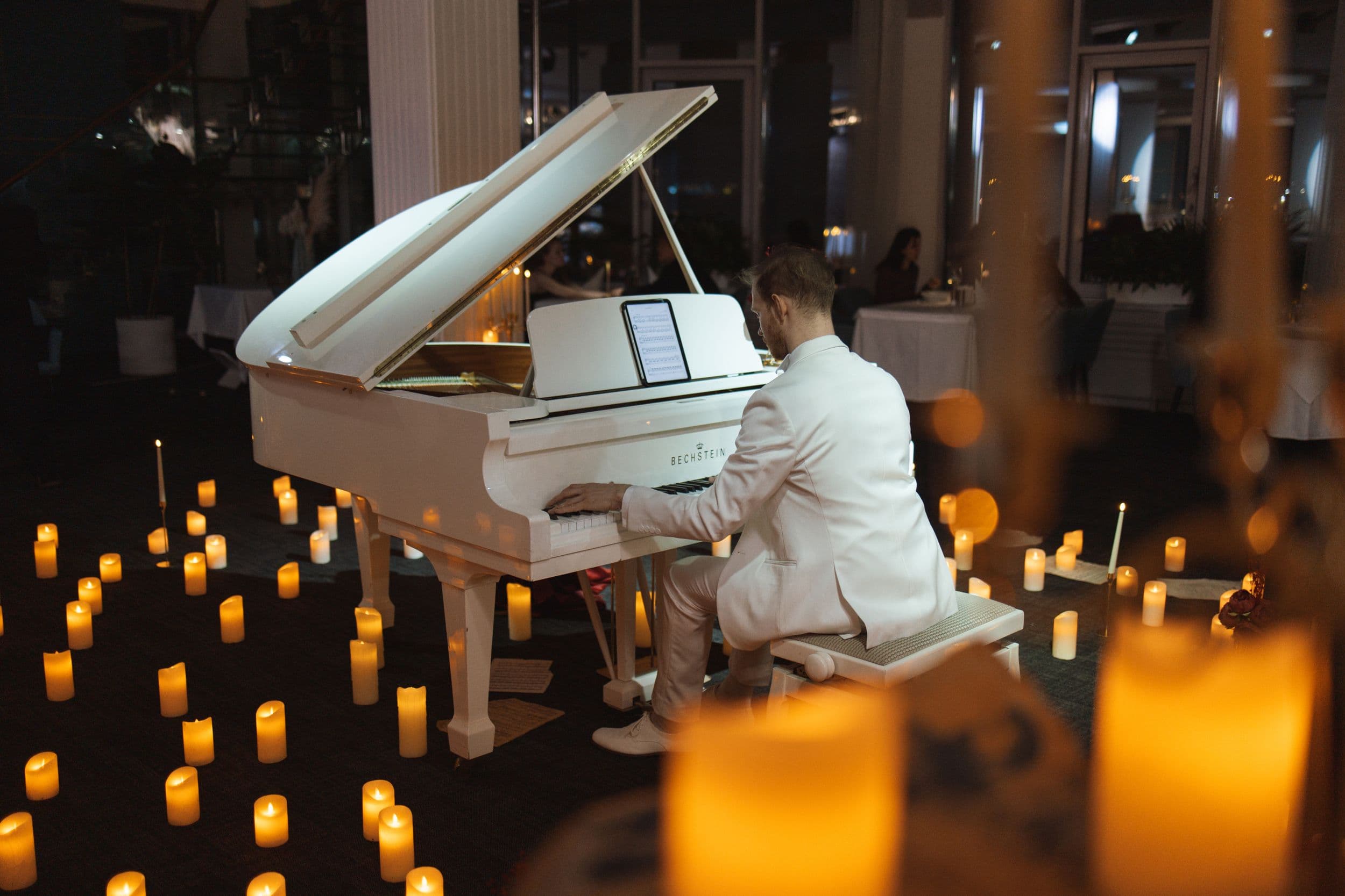 Магия свечей. Людовико Эйнауди. Романтическая неоклассика (Амбассадор)