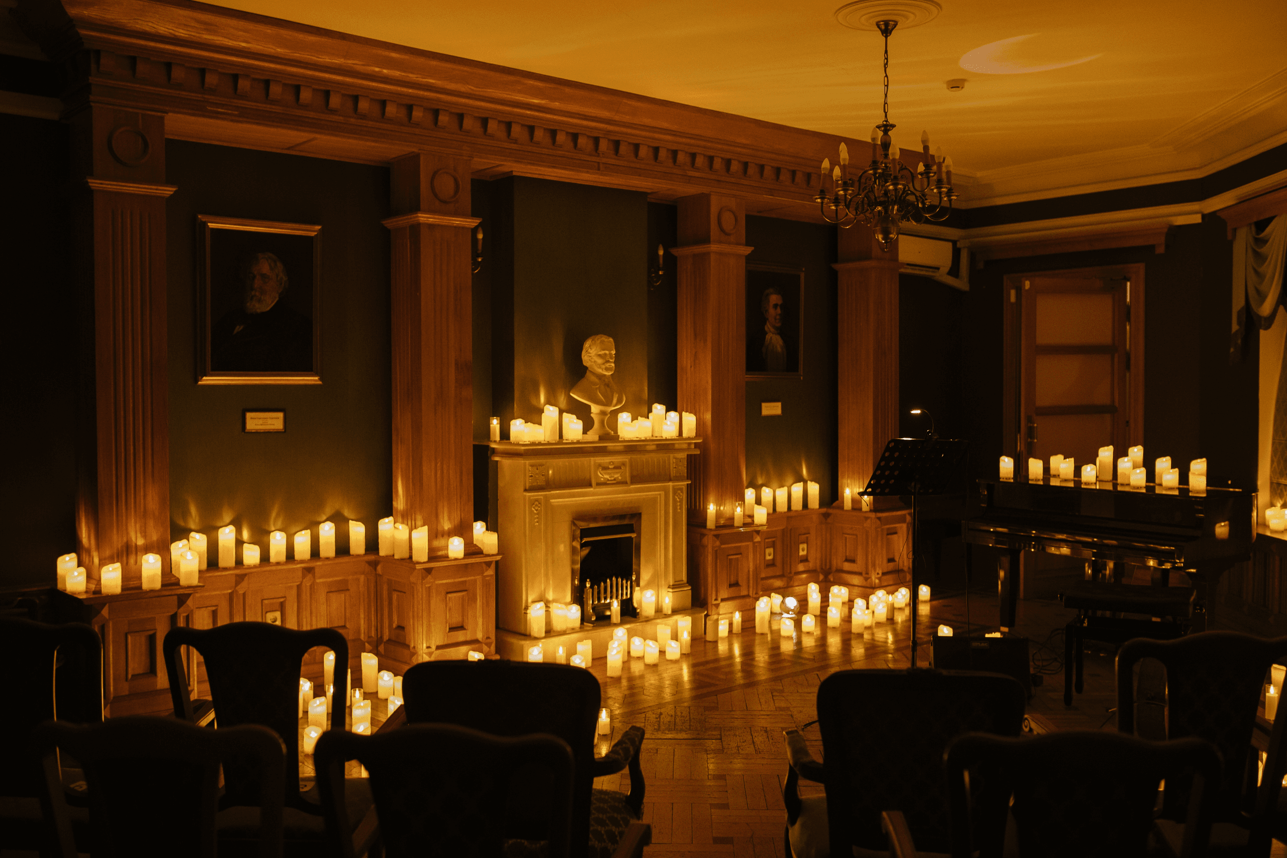 Эйнауди, Циммер, Рихтер: неоклассика при свечах (Библиотека-читальня им. Тургенева)