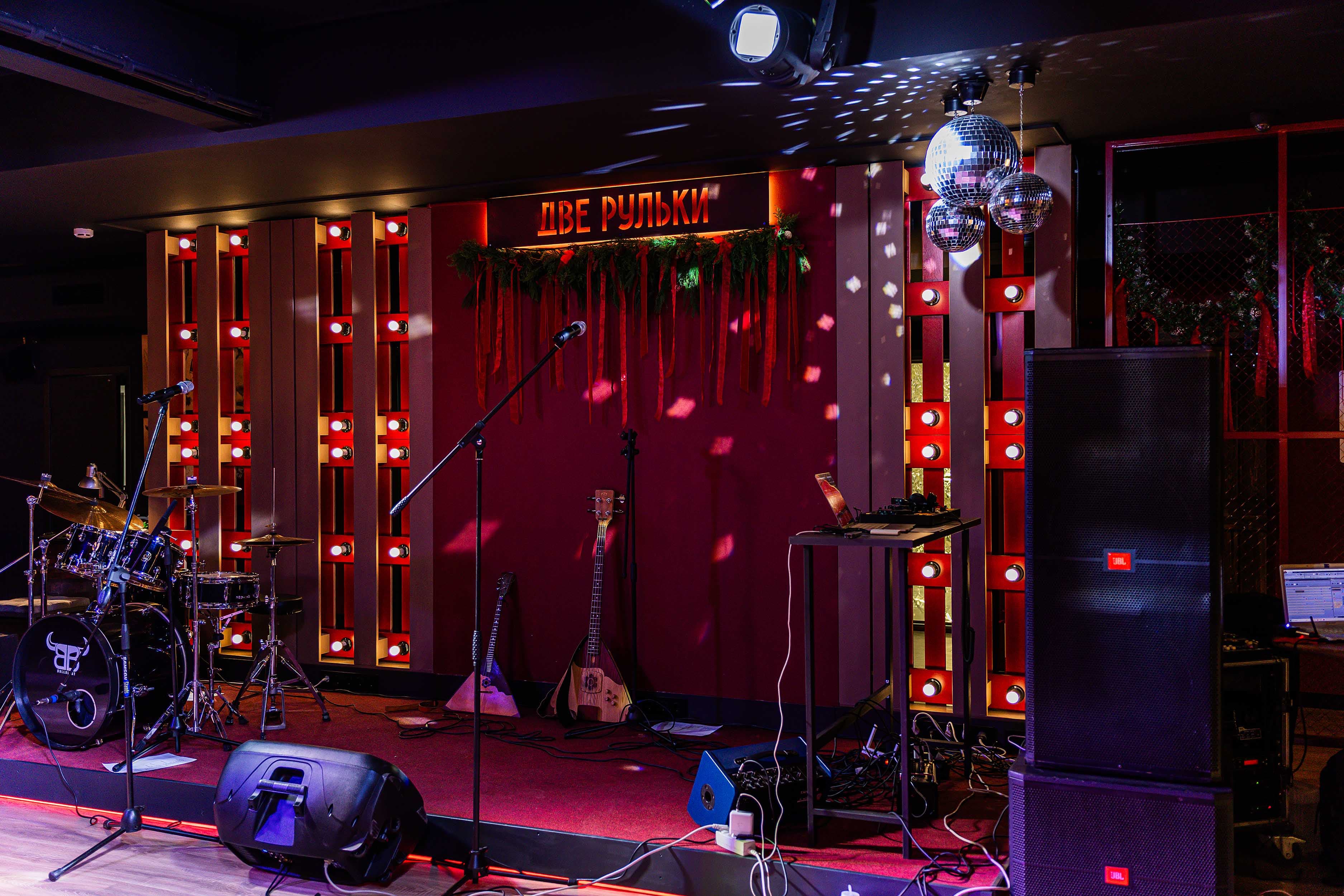 Джаз и рок-н-ролл с Денисом Батуриным (Две Рульки)