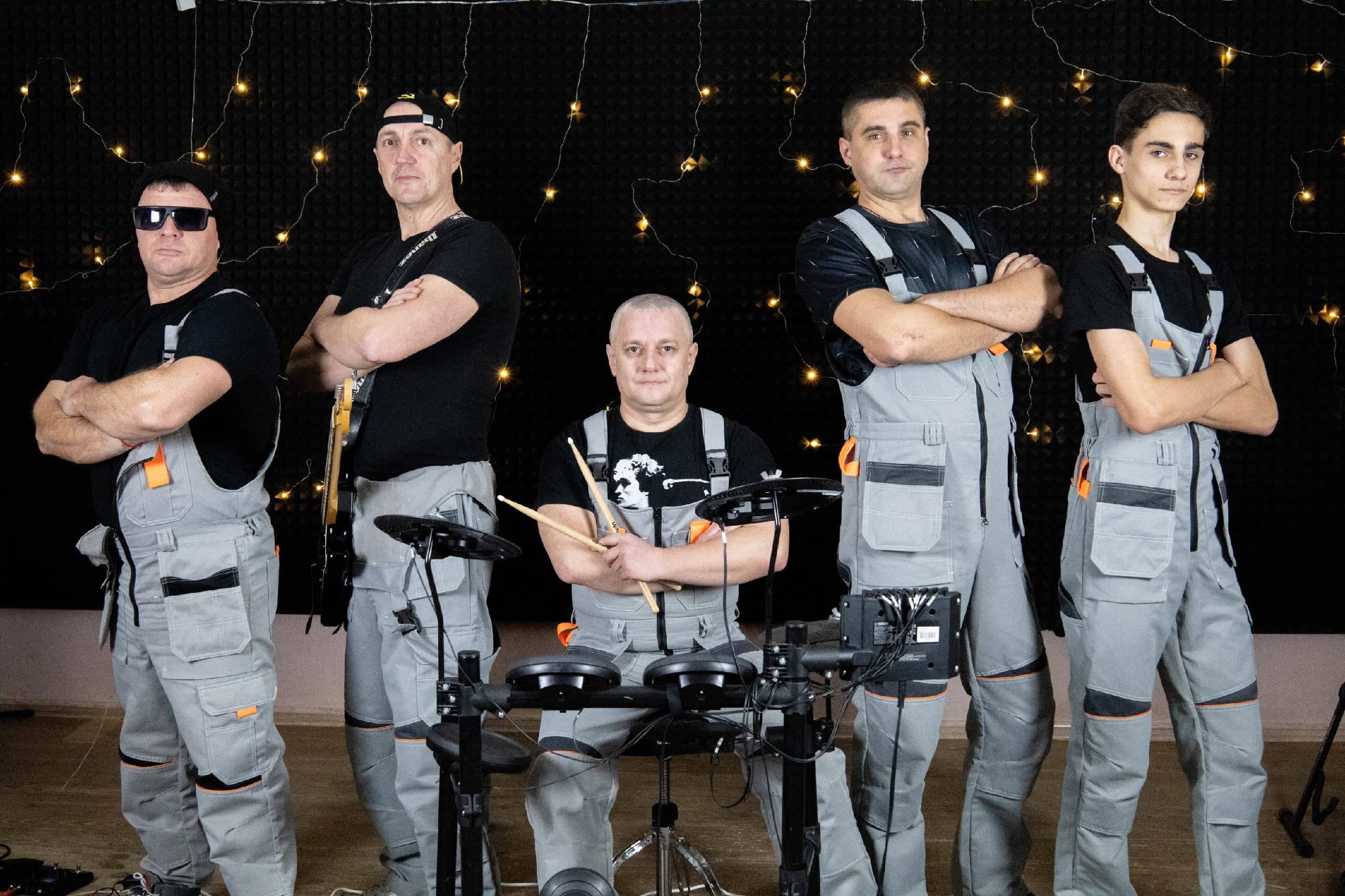 Параграф 48 (Money Honey)