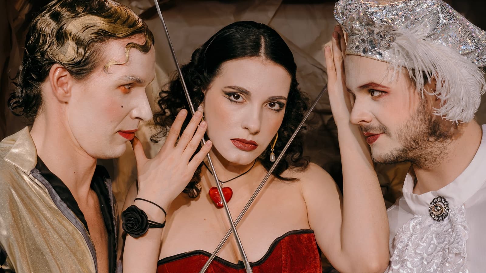 Собака на сене (Театральный центр «Вишнёвый сад»)