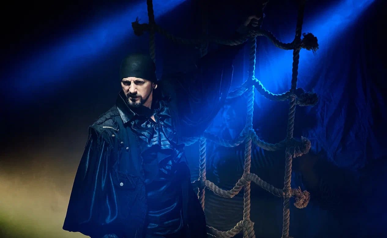 В поисках сокровищ, или Невероятная история одного кораблекрушения (Театр на Юго-Западе)