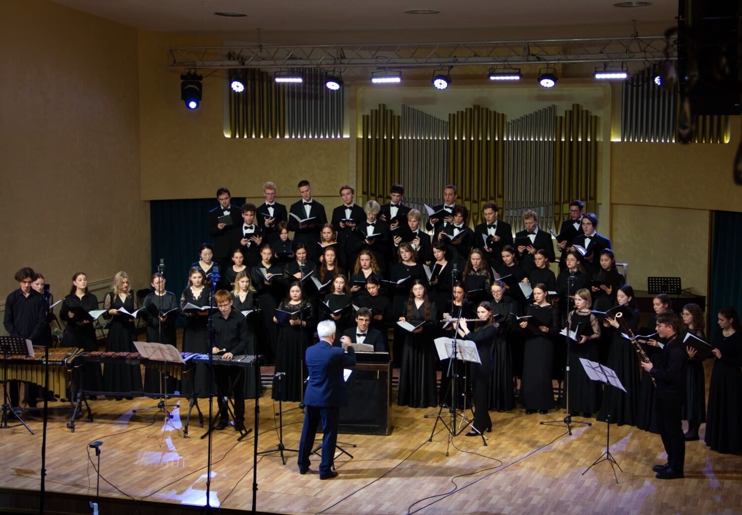 Концерт для хора с органом (Дом музыки)