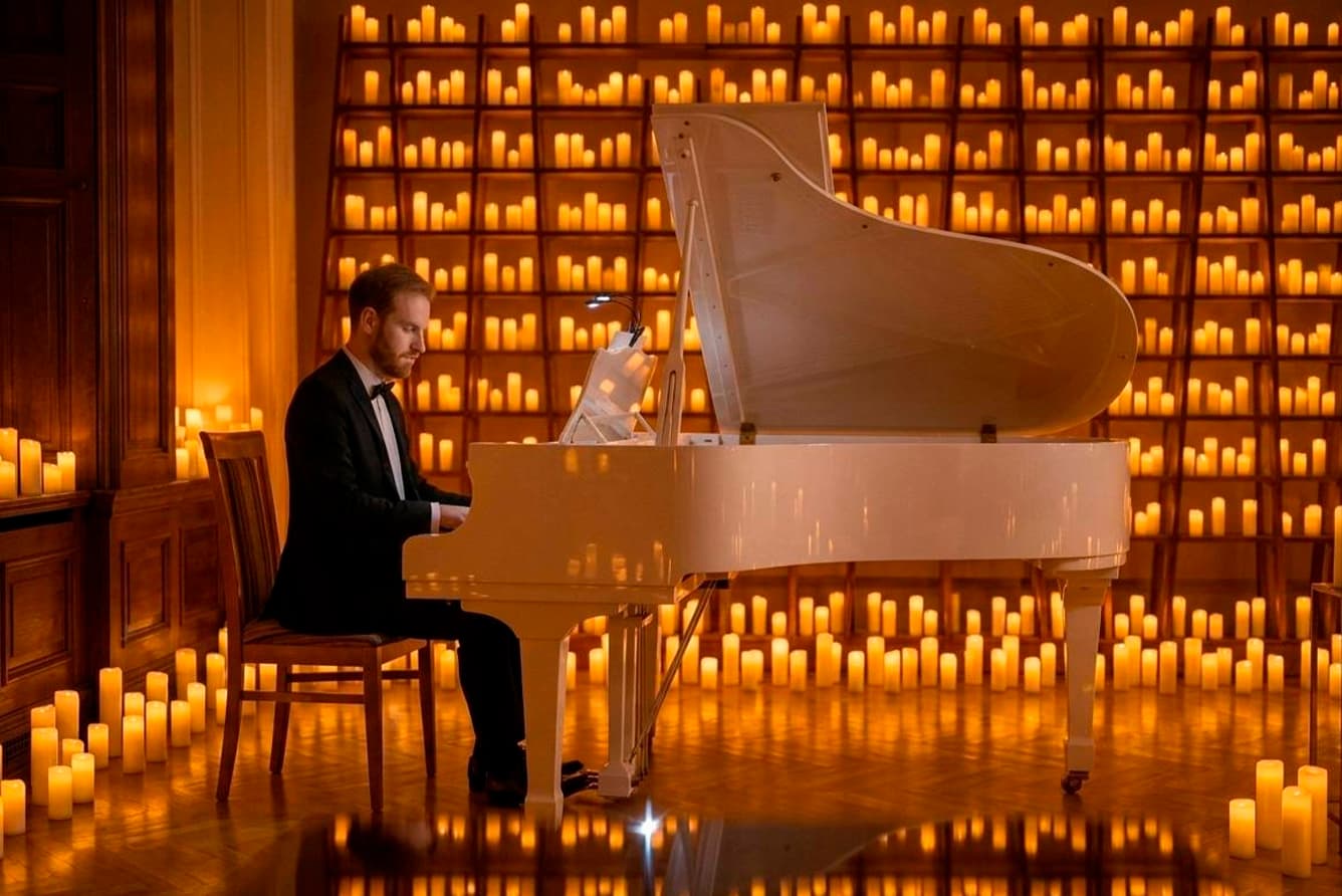 Магия свечей. Людовико Эйнауди. Шедевры неоклассики (Дом журналиста (Дом Сухозанета))