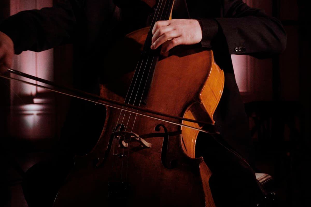 Магия свечей. Рок-хиты на виолончелях (Особняк 1898)