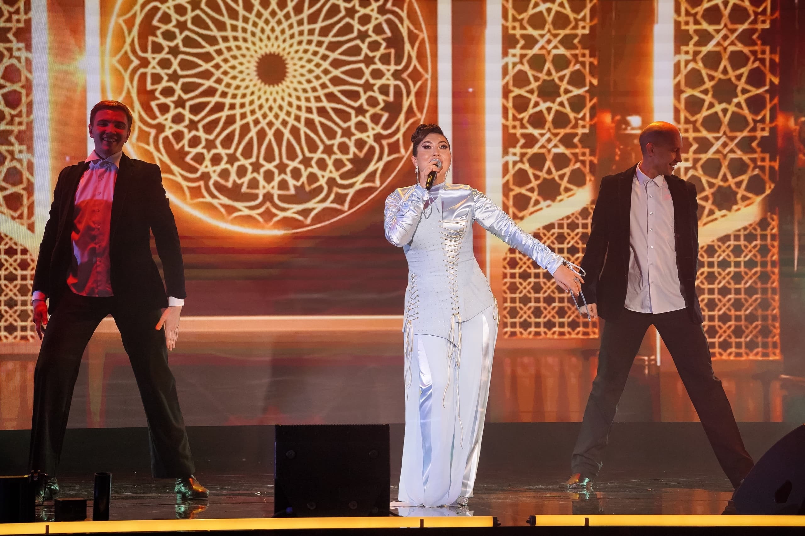 Звезда Сибири и джигит (ДК «Железнодорожник»)