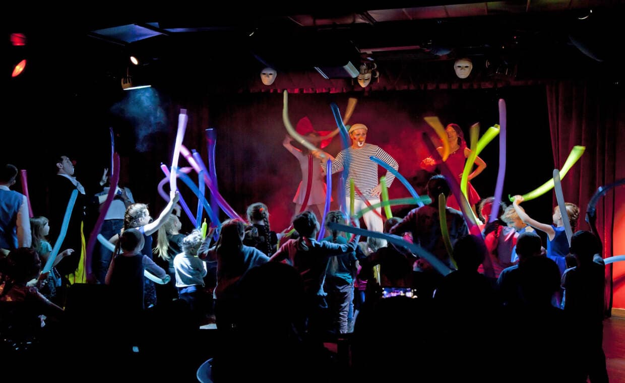 Праздник детских чудес (Данилин)