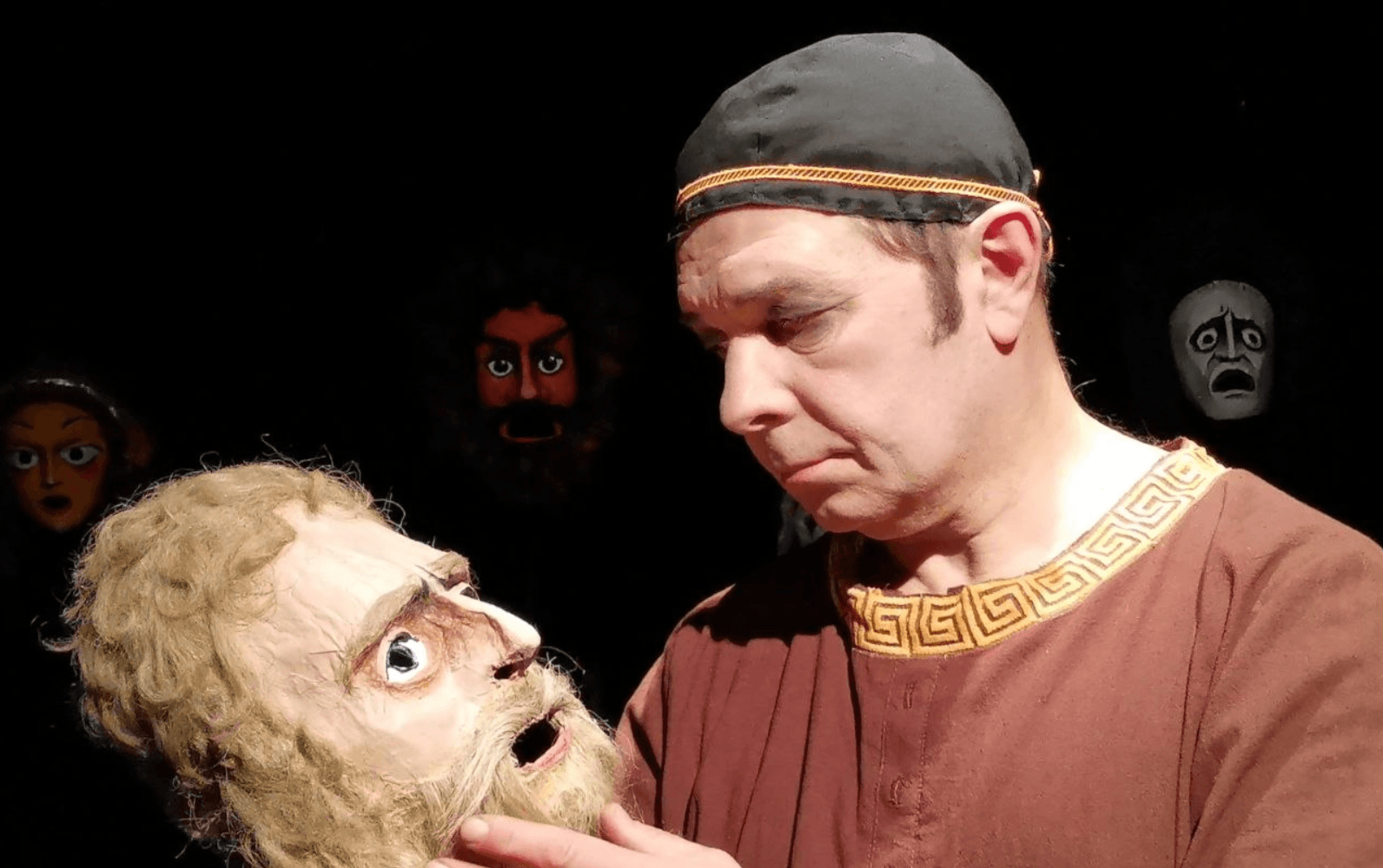 Маски бога (Монплезир)