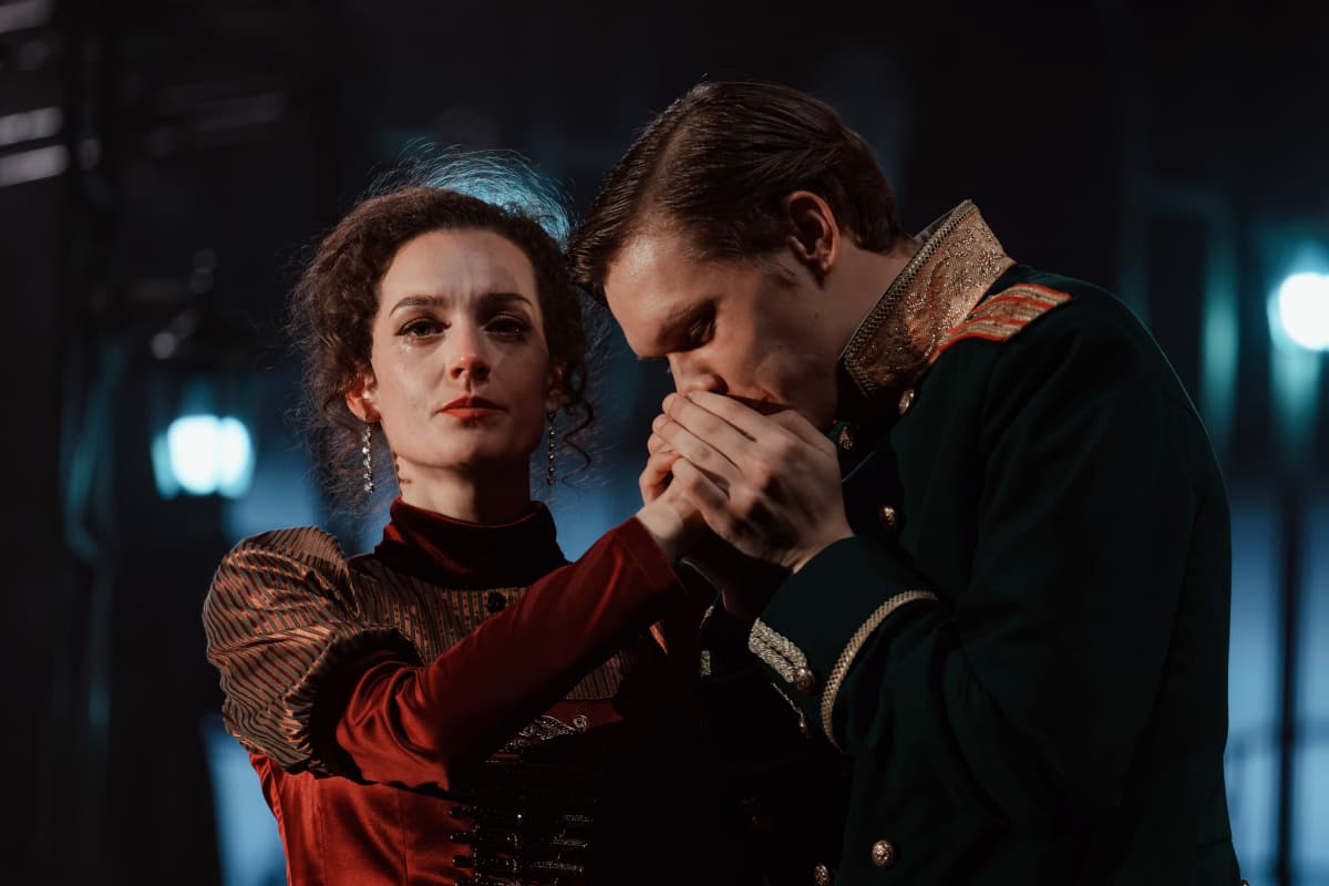 Анна Каренина (Драматический театр им. Кирова)