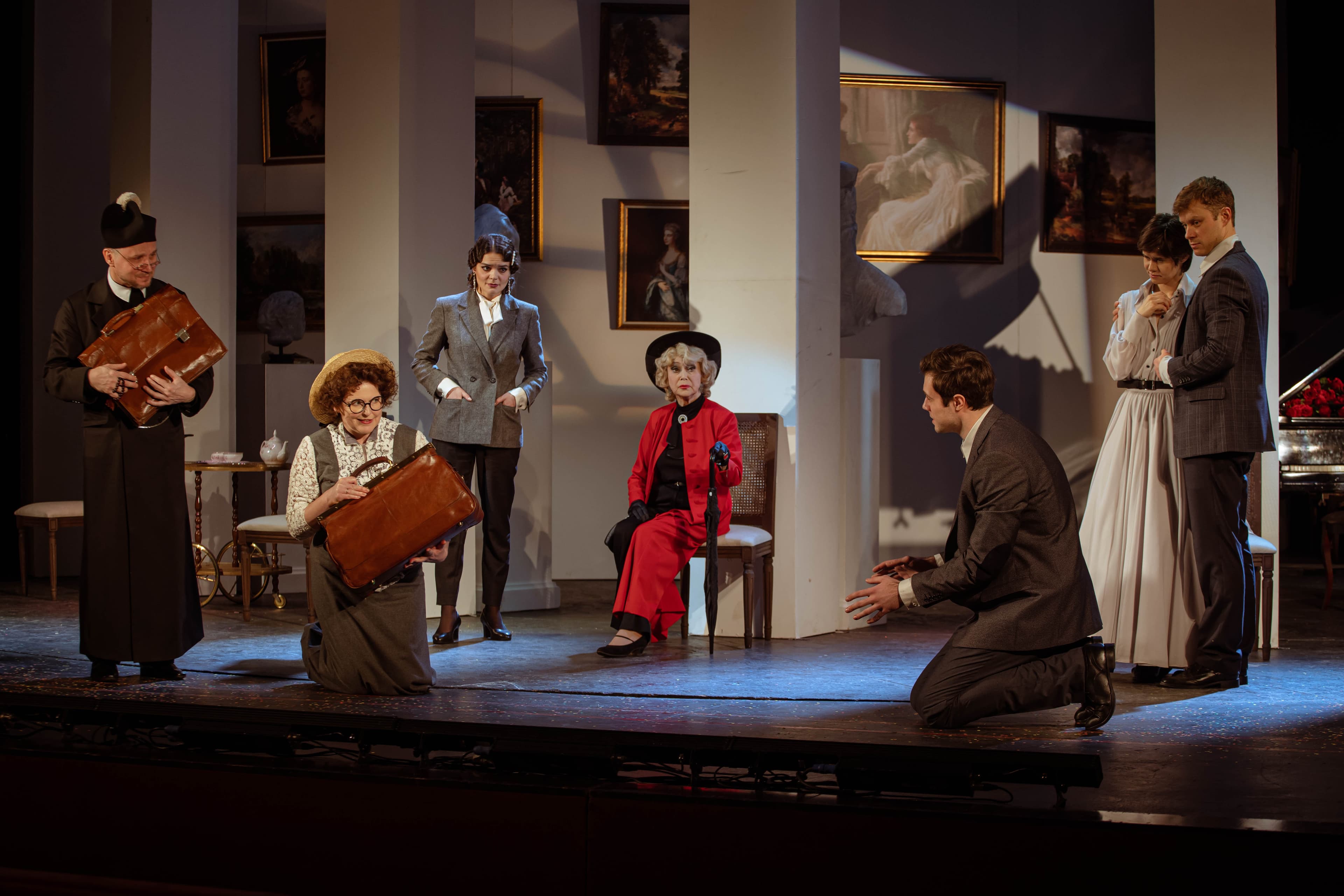 Как важно быть серьёзным (Театр им. Вл. Маяковского. Основная и Малая сцены)