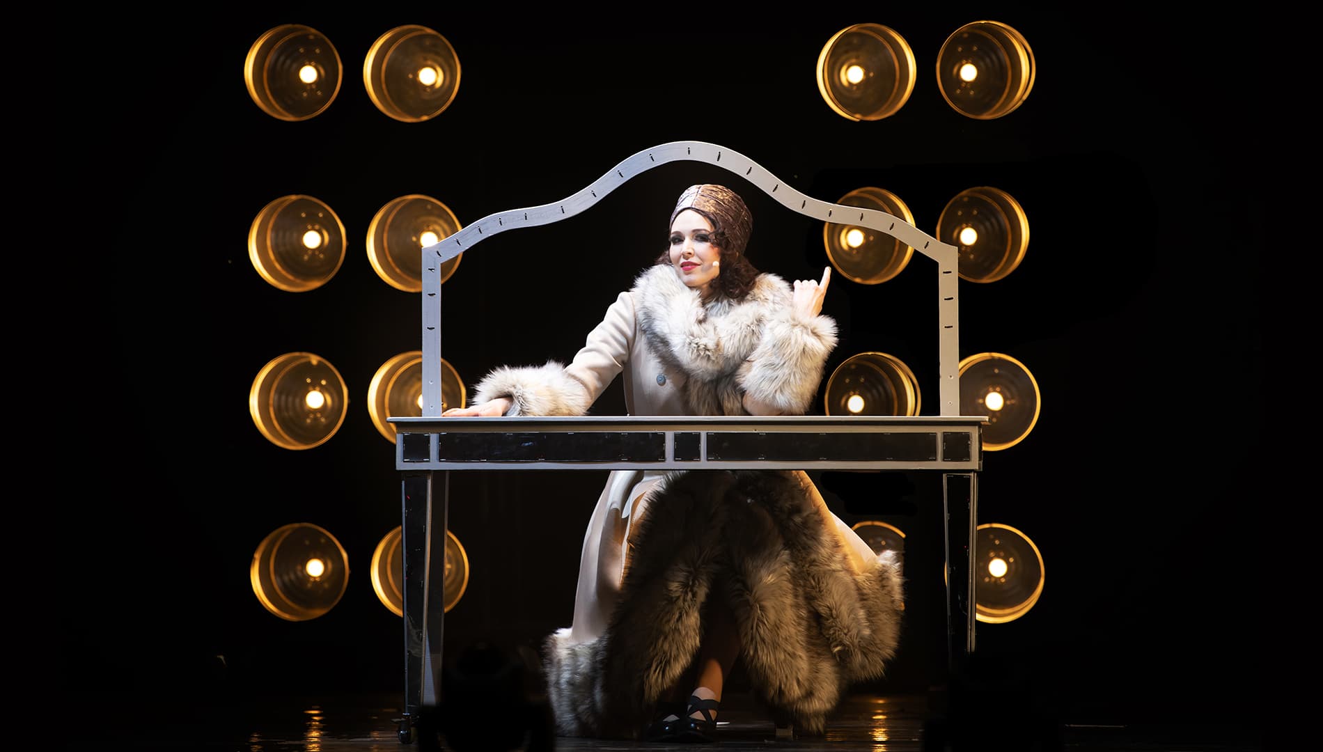 Смешная девчонка (Музыкальный театр)