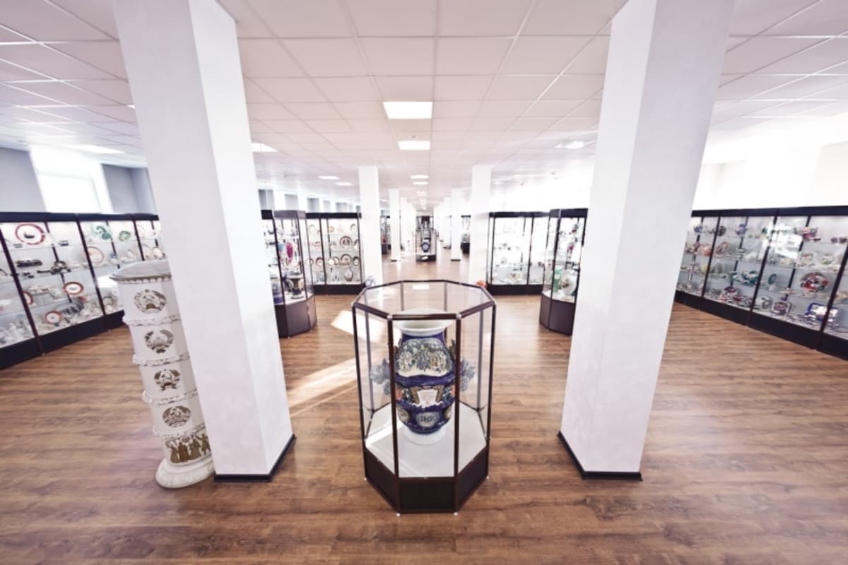 Экспозиция музея Дулевского фарфора (Музей Дулевского фарфорового завода (Ликино-Дулево))