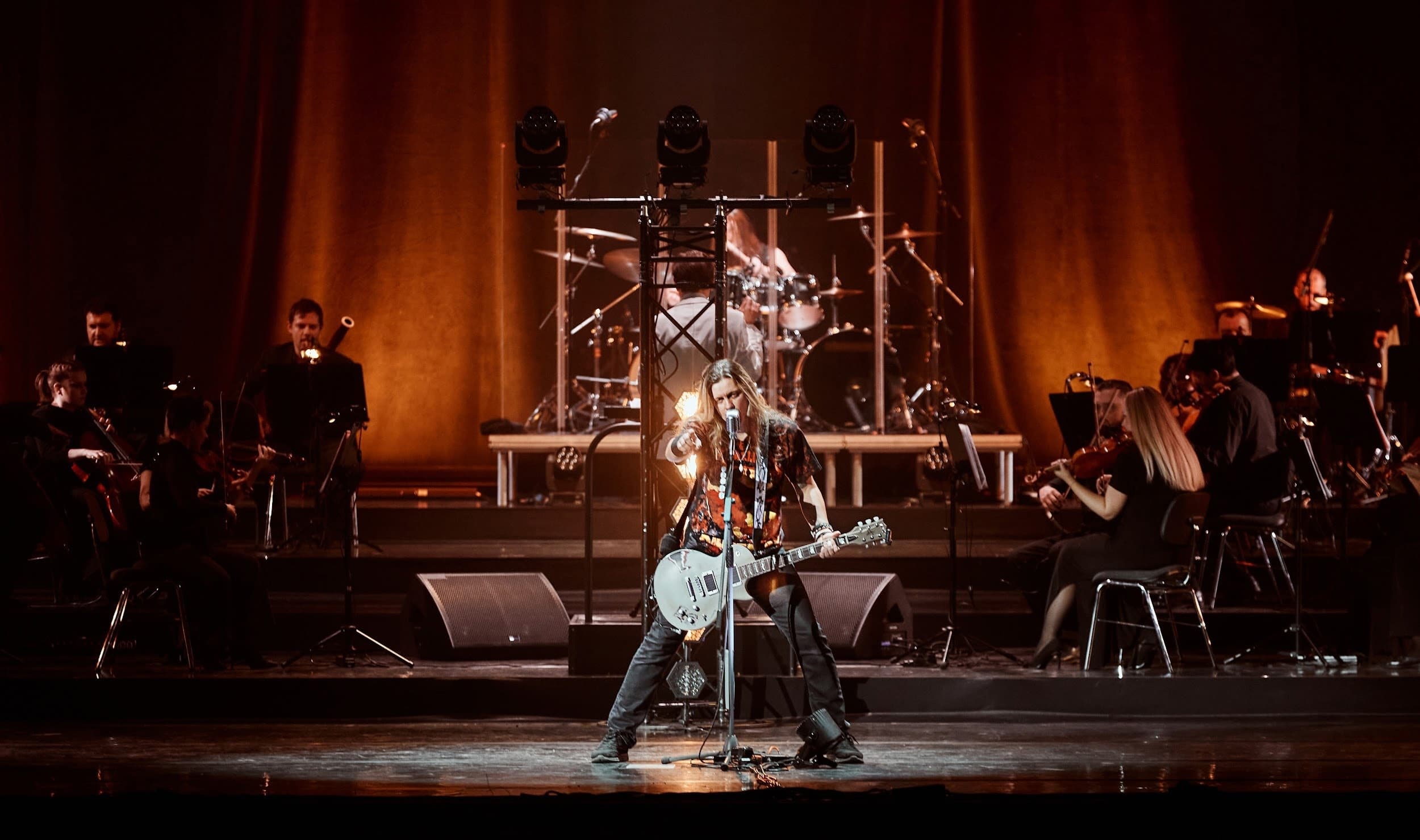 Трибьют-шоу «Металлика» с симфоническим оркестром (Дворец культуры «Нефтяник»)