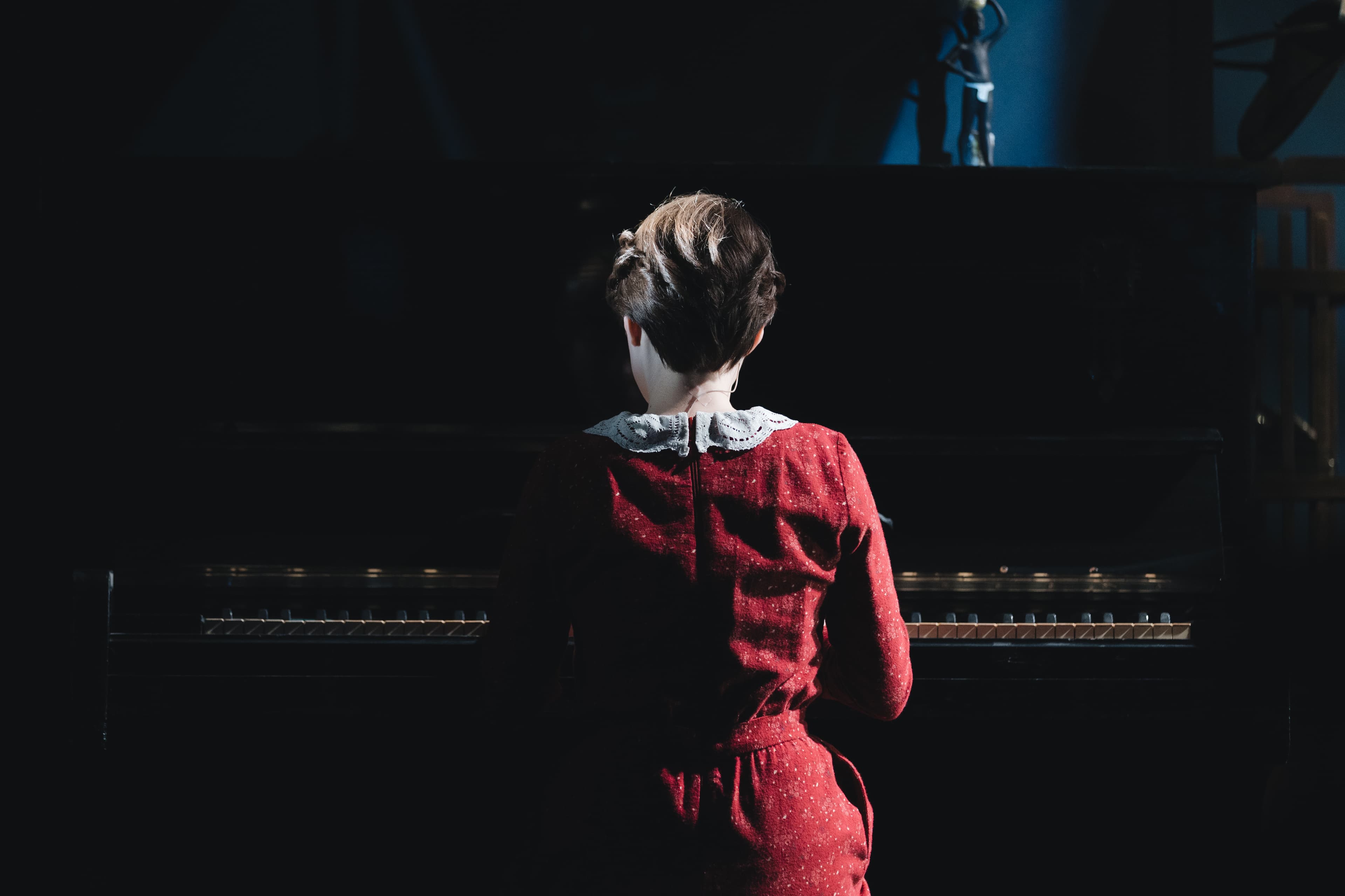 Таня (Театр на Бронной)