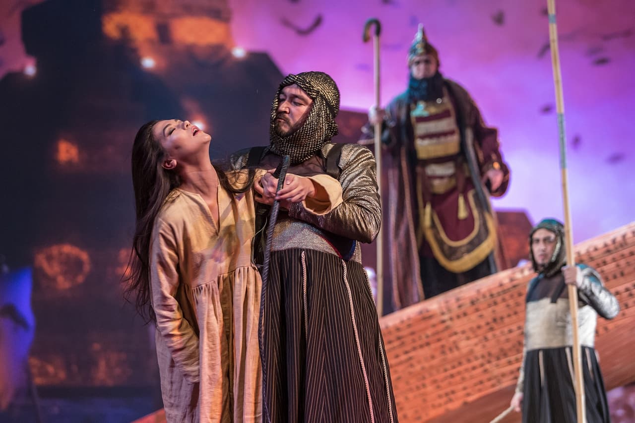 Урал батыр (Театр драмы им. Гафури)