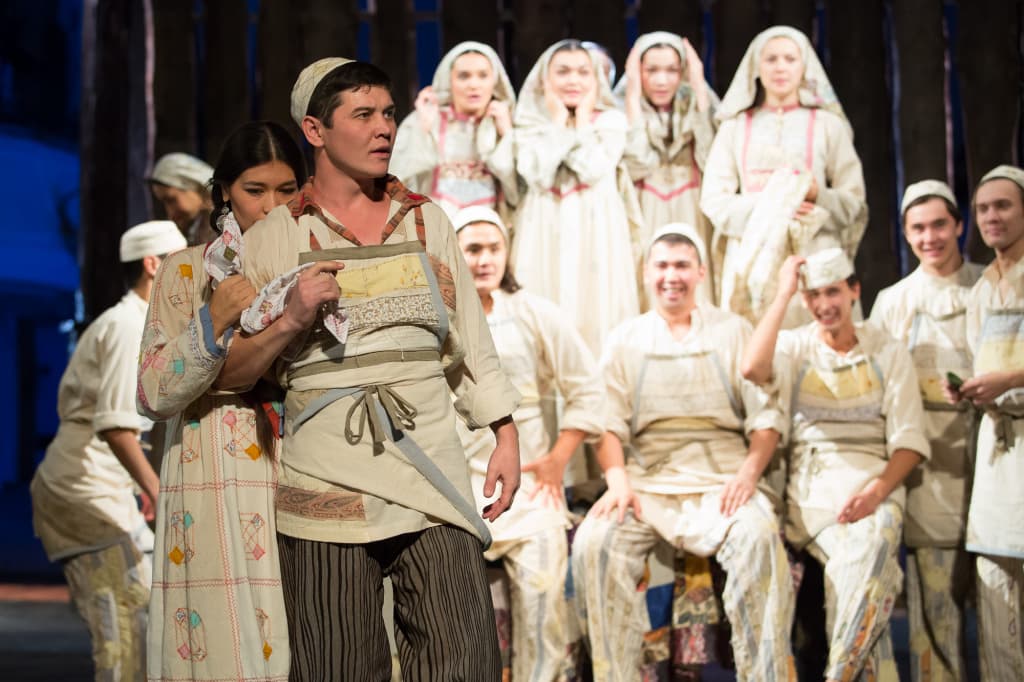 Черноликие (Театр драмы им. Гафури)