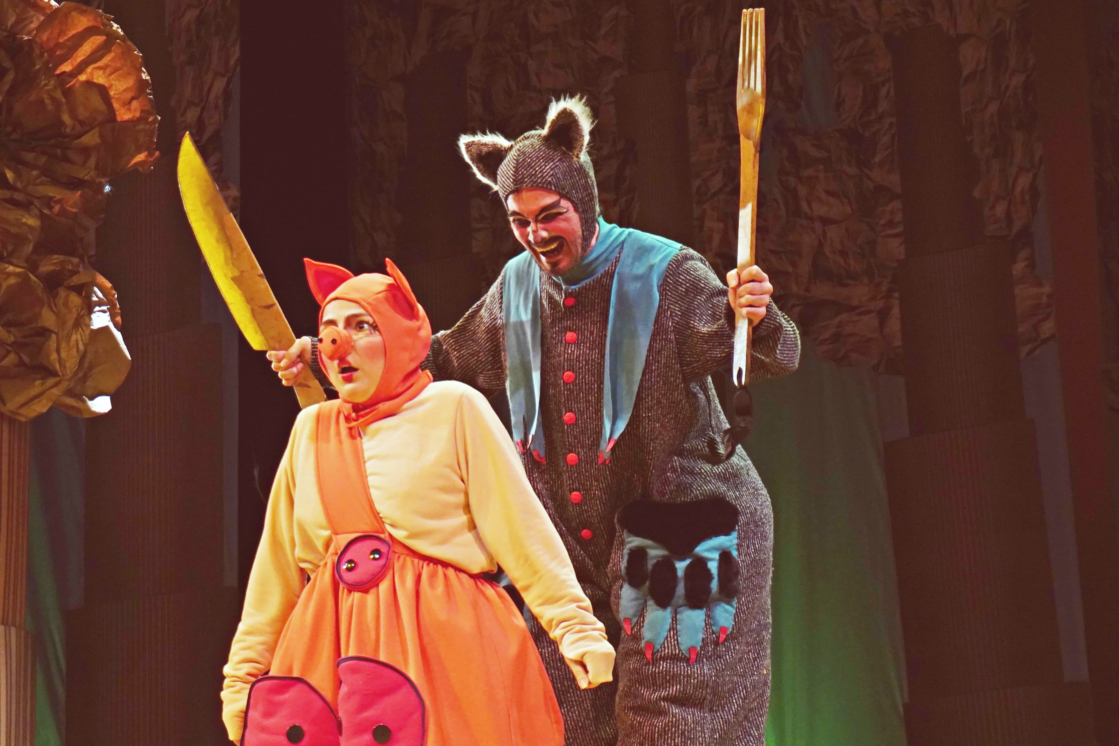 Поющий поросёнок (Октябрьский РДК (Каменоломни))