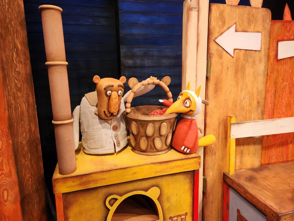 Ушки на макушке (Театр кукол)