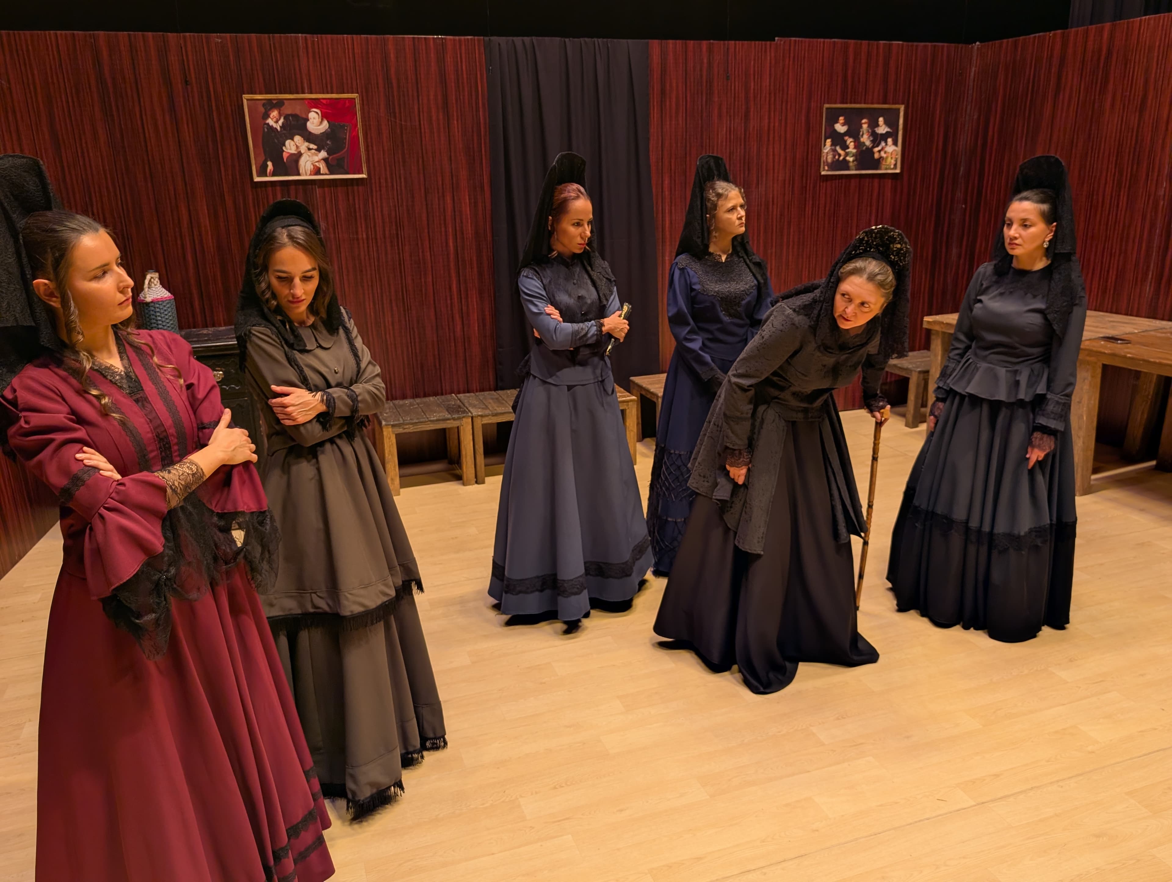 Дом Бернарды Альбы (ДК железнодорожников)