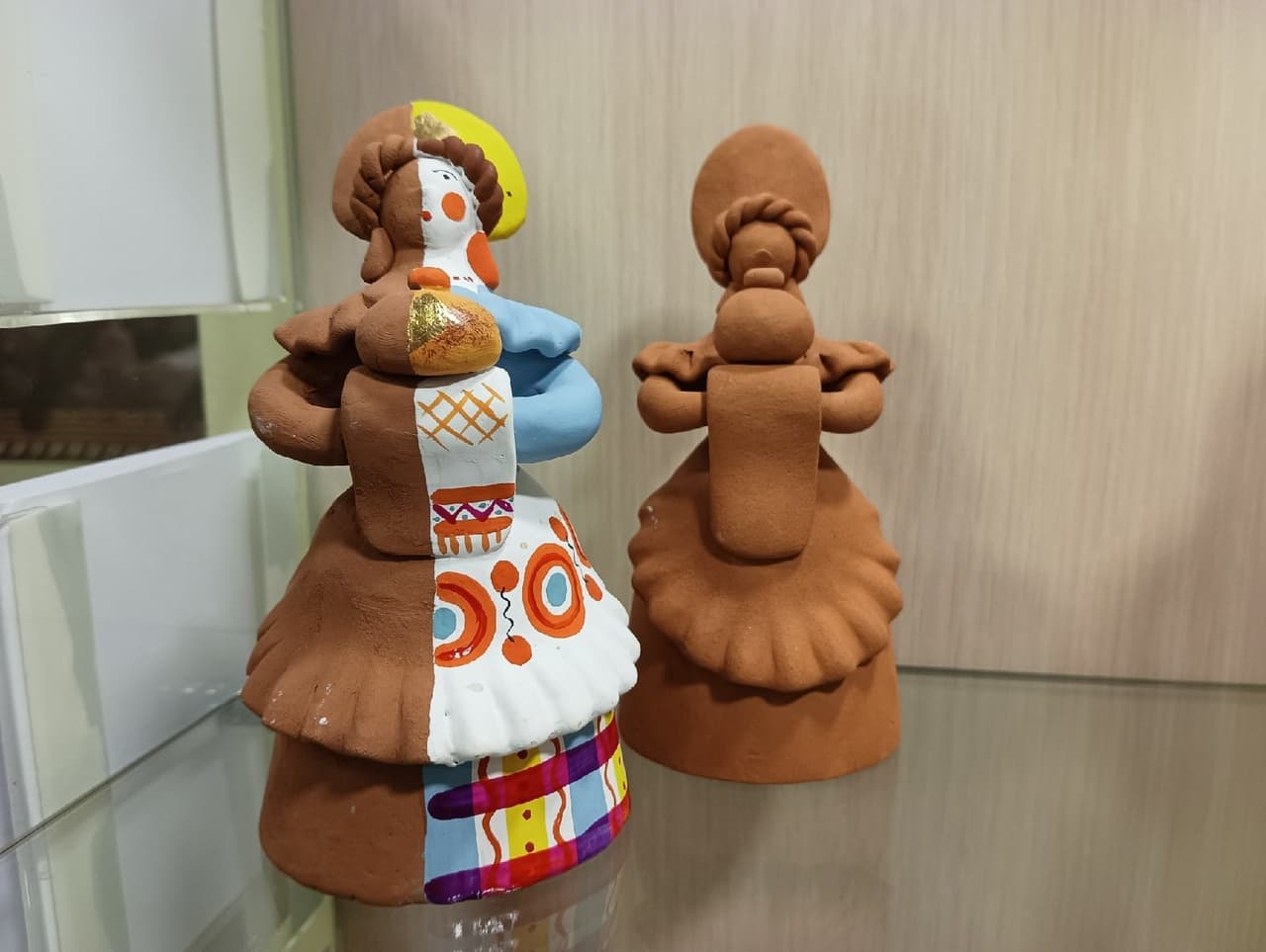 Роспись дымковской барыни (Музей истории Хлынова)