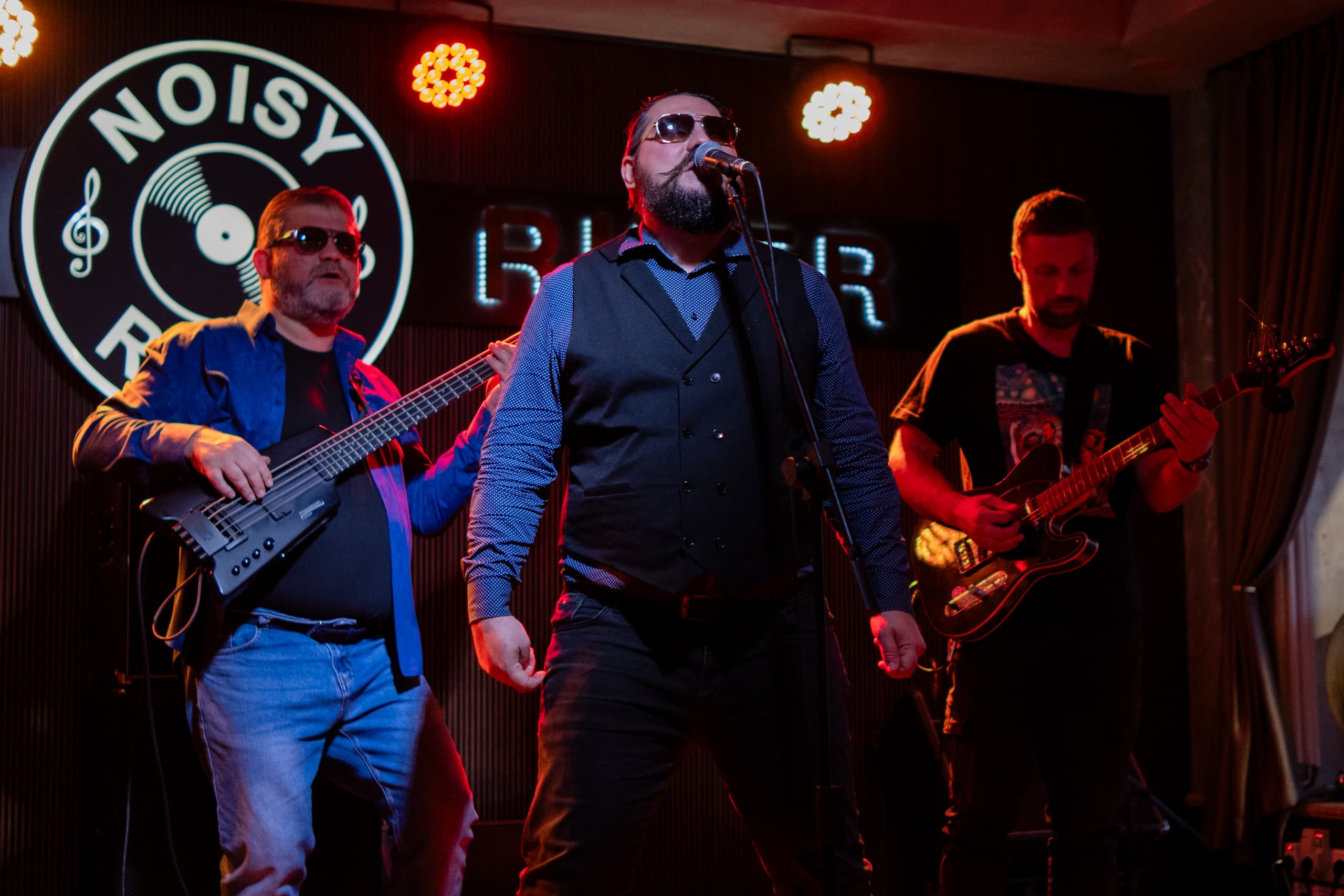 Zebra Wood Blues Band (Noisy River)