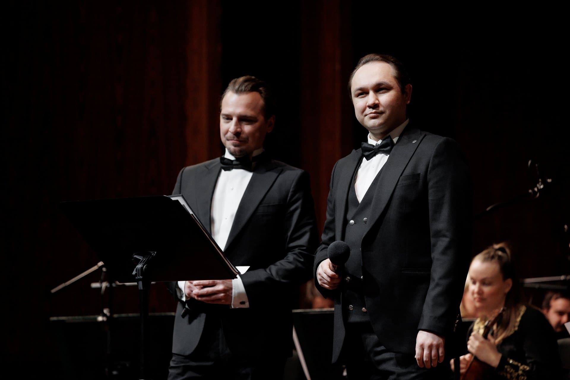 Летучий корабль (Пакгаузы на Стрелке)