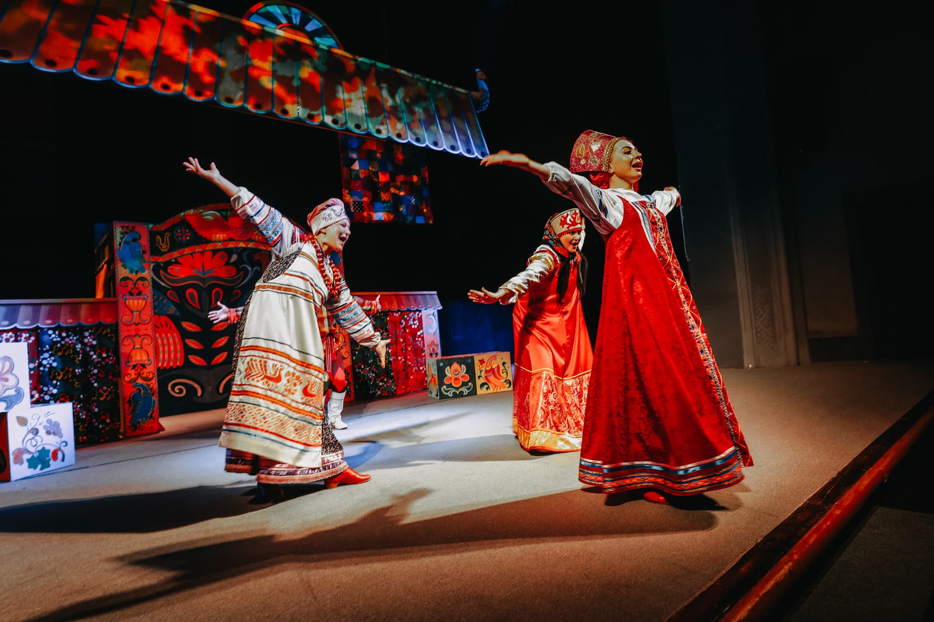 Сказочки на лавочке (Русский драматический театр)