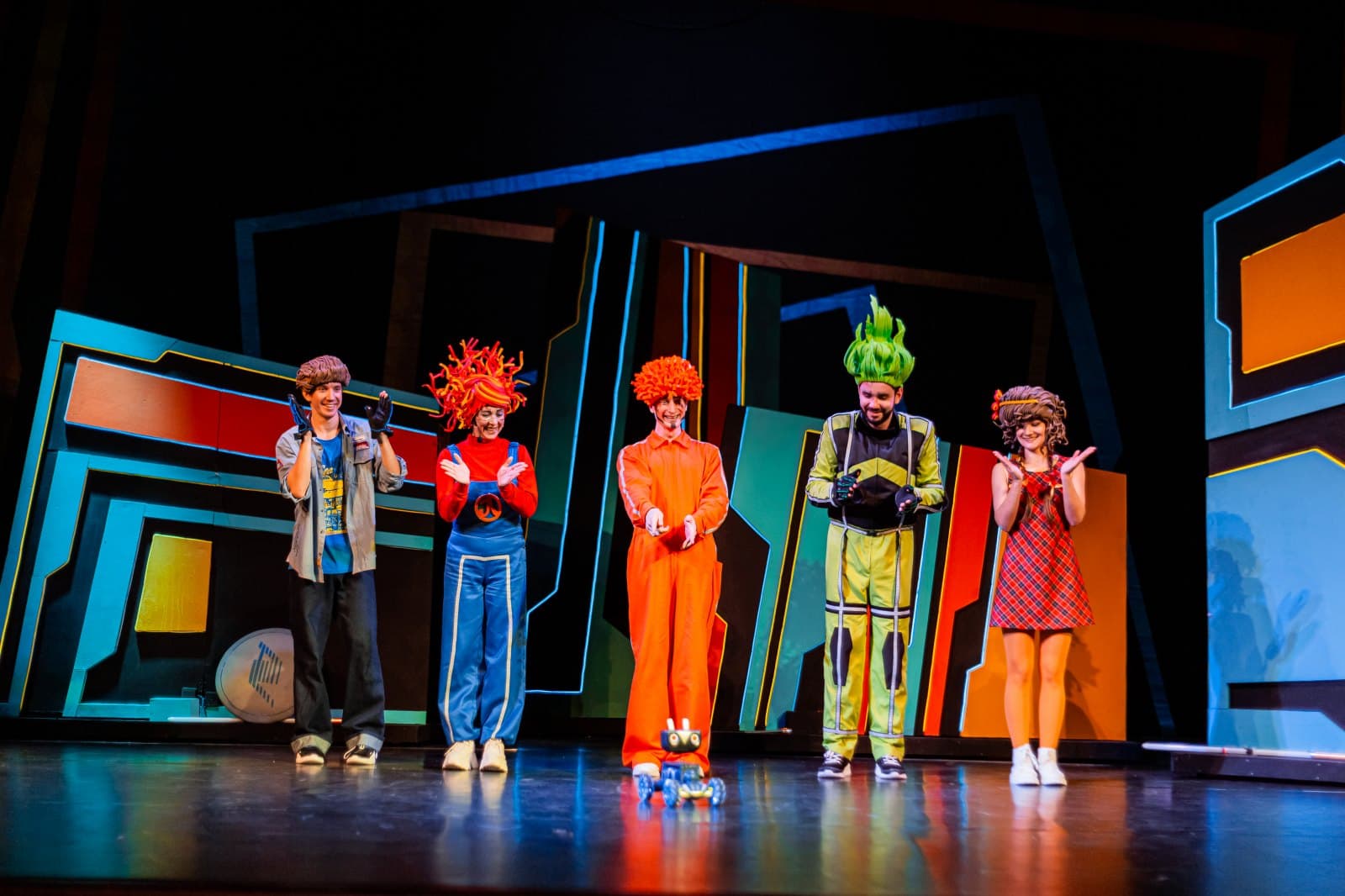 Виртуальные приключения Сони и Вовы (Русский драматический театр)