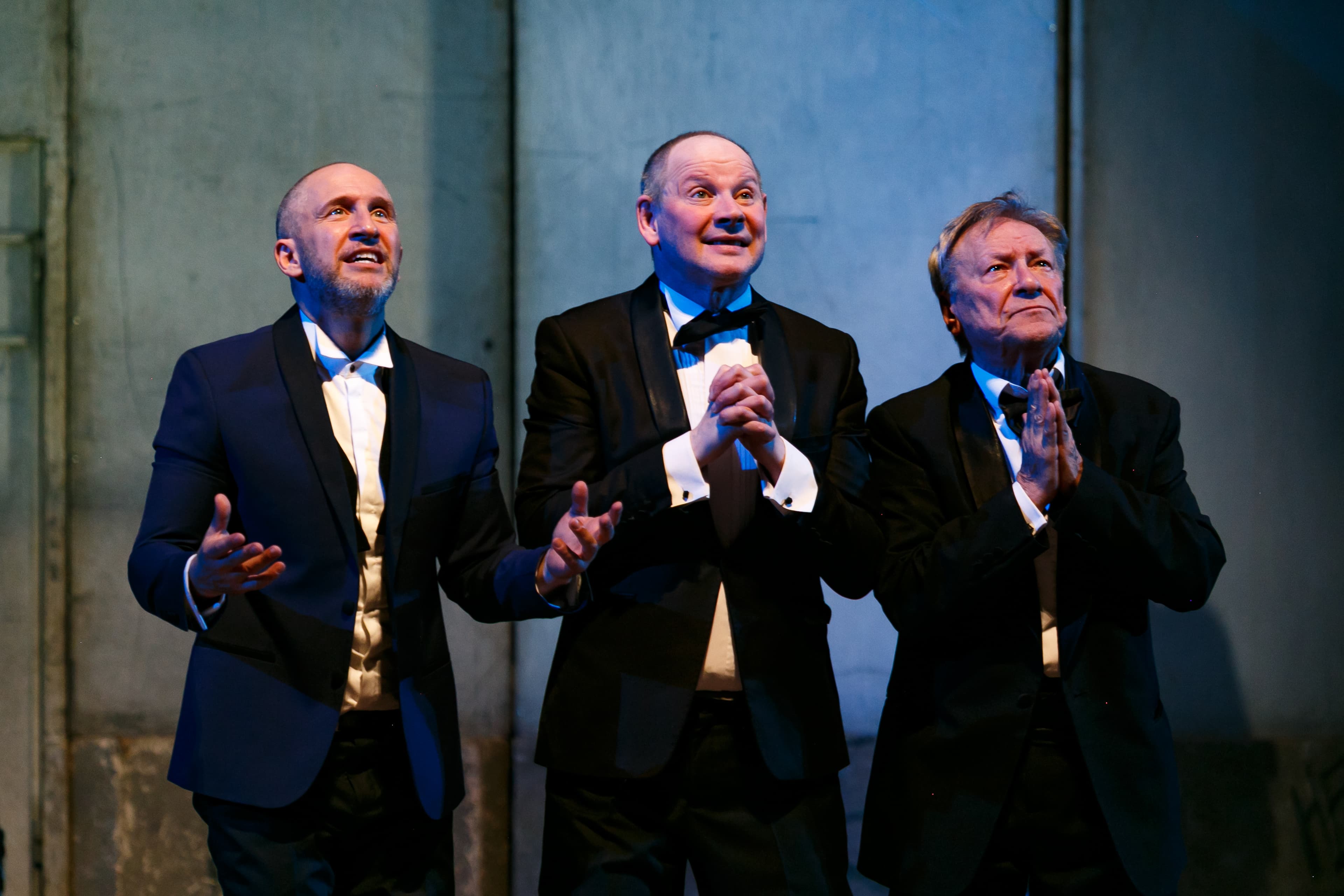 Вредные привычки (Драматический театр им. Луначарского)