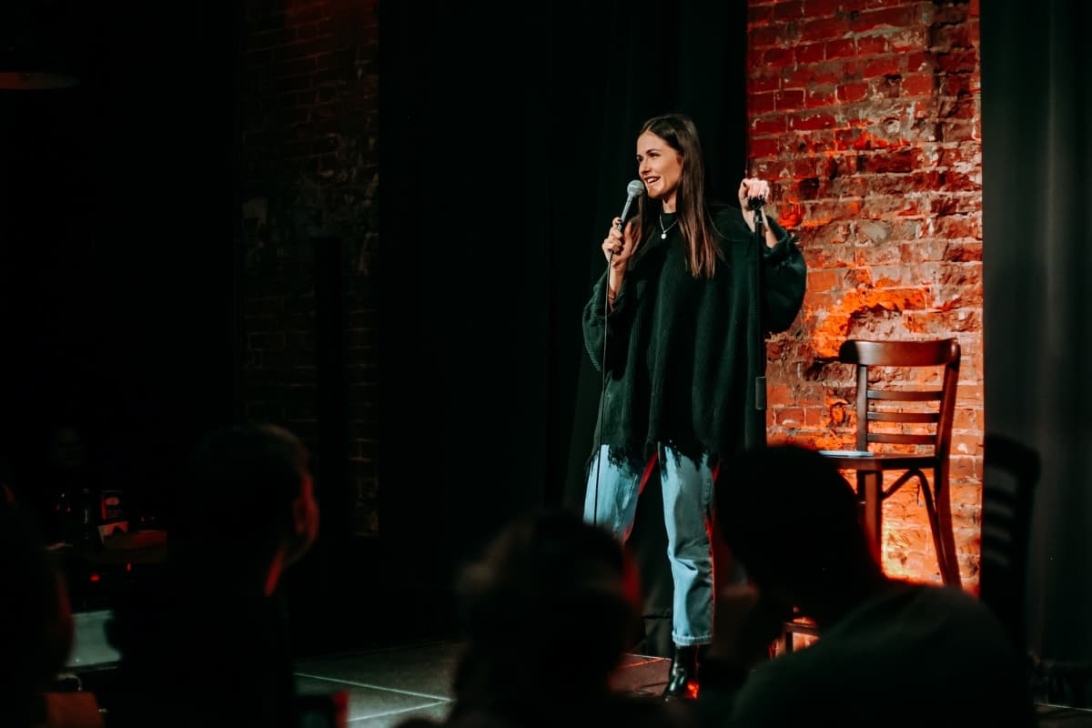 Большой девчачий стендап (Bolshevik Loft)