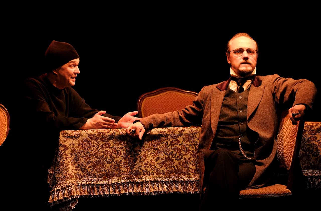 Карамазовы (Театр на Литейном)