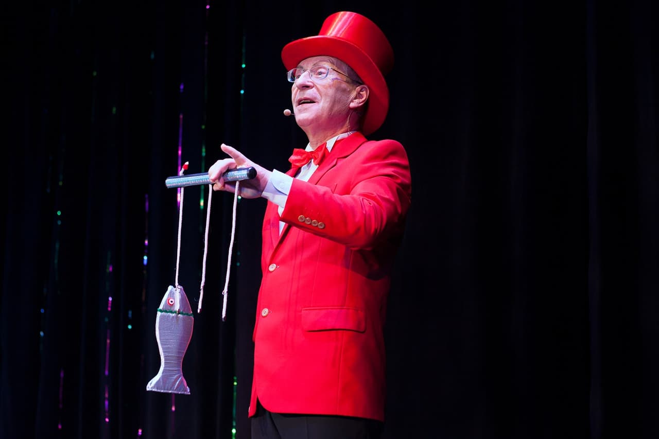 Фокус-шоу (Театр магии и фокусов «Самокат»)