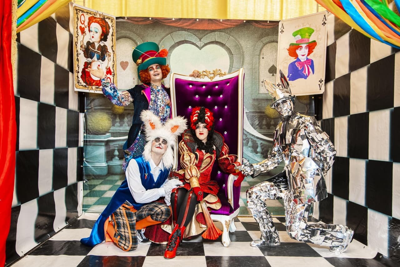 Шляпник шоу (ДК «Правобережный»)