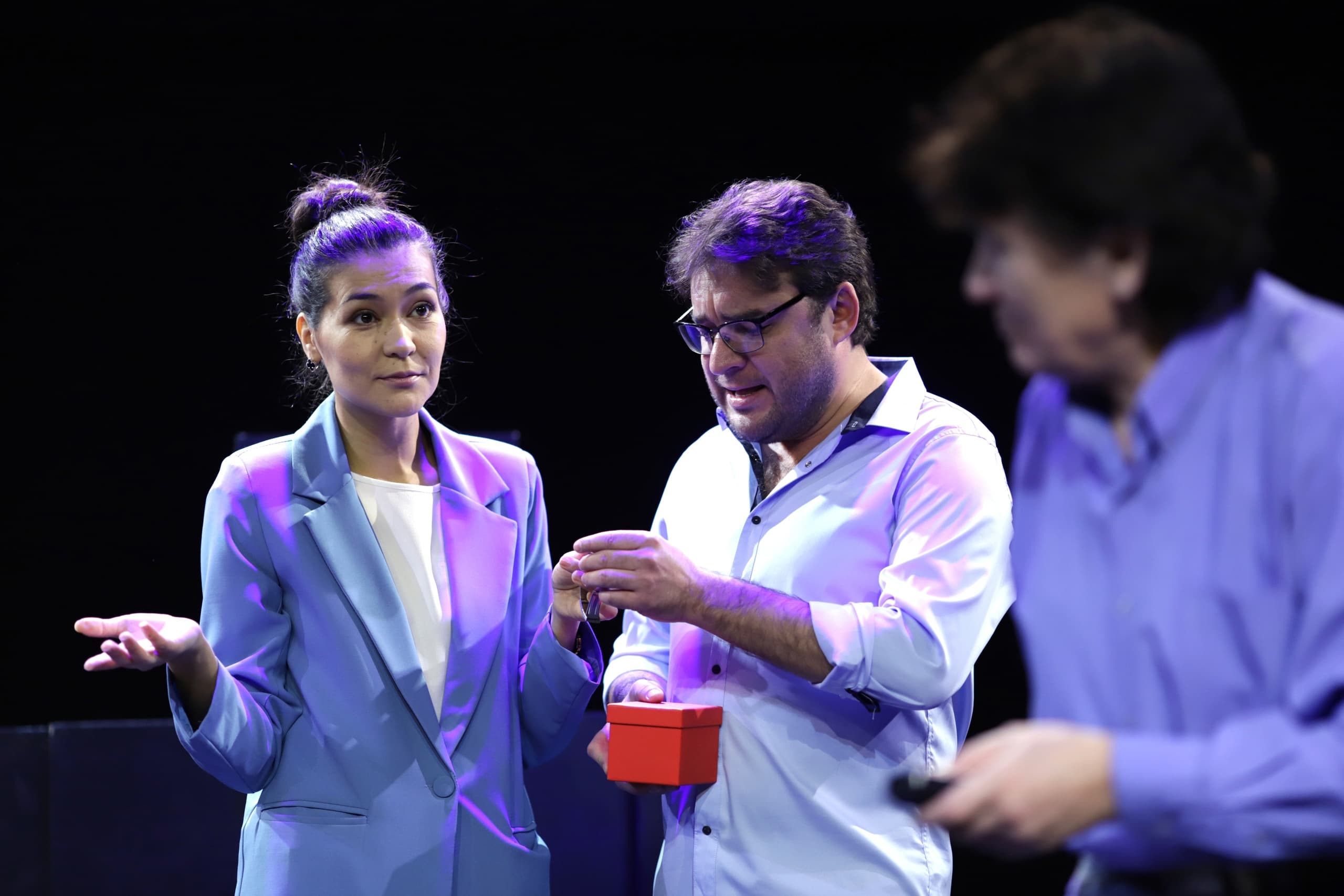 Внутри меня цунами (Театр драмы им. Гафури)