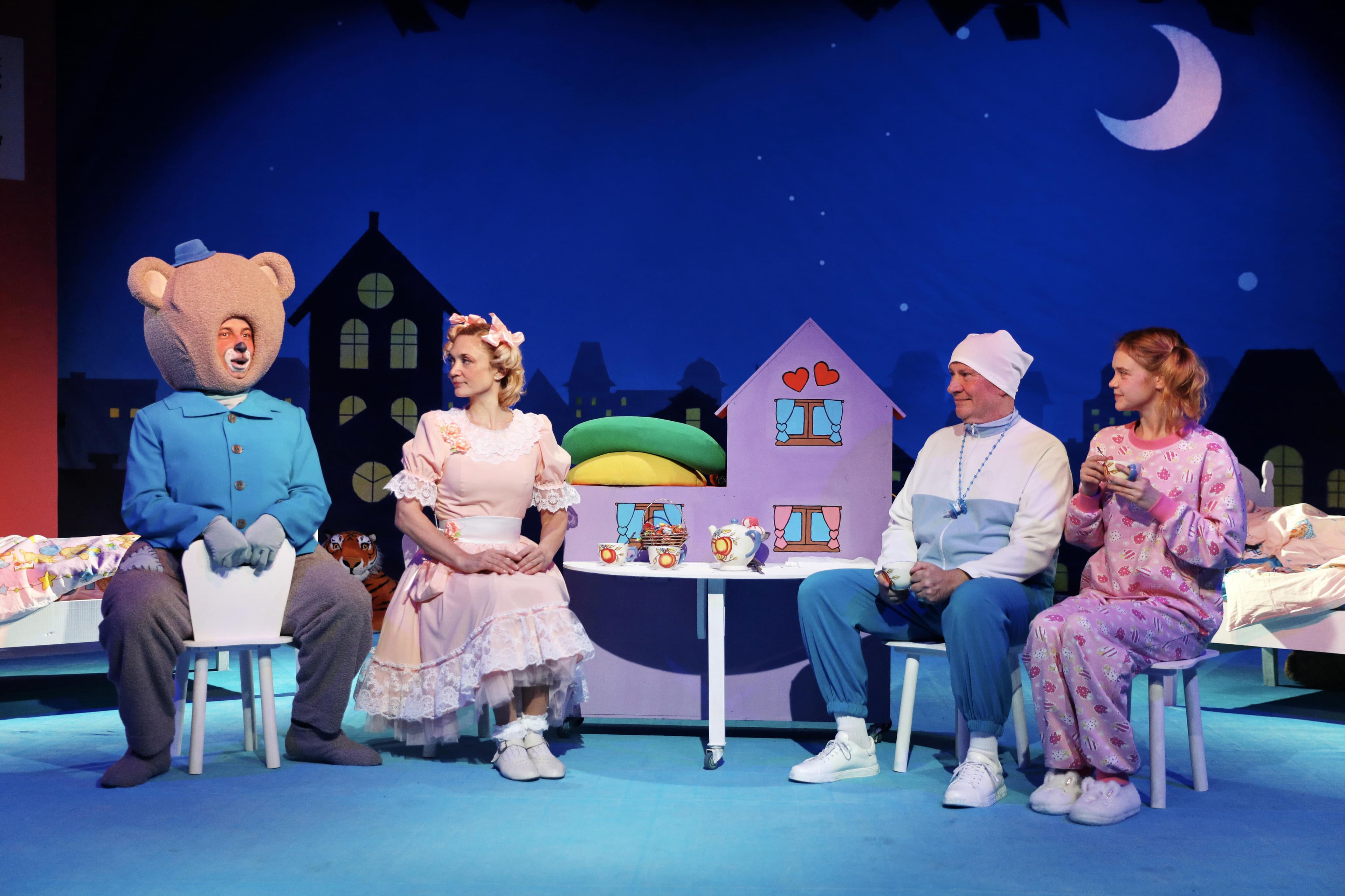 Кукольная история (Драматический театр)