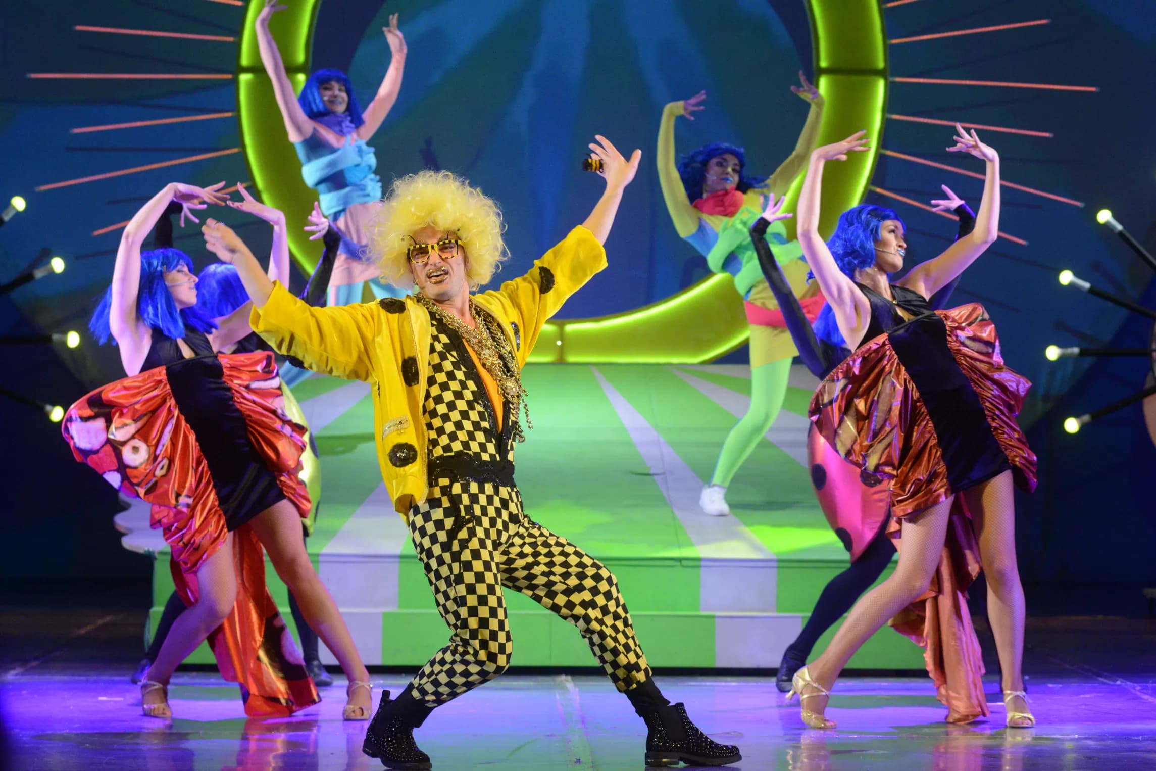 Дюймовочка и принц (Русский драматический театр)