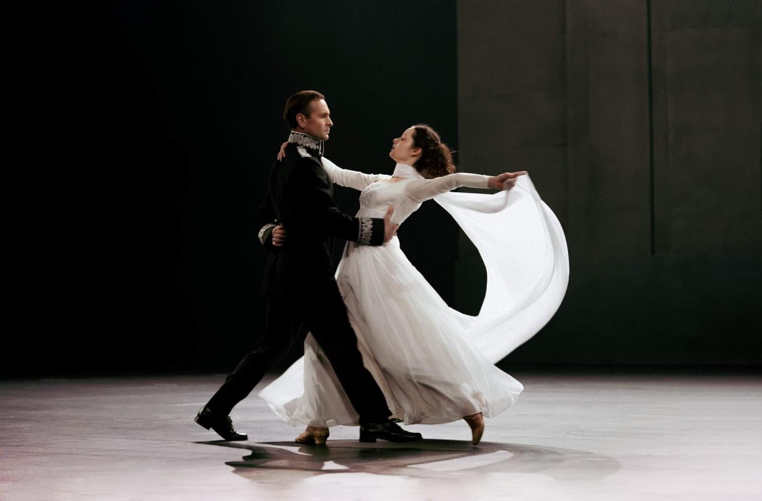 Война и мир (Театр Вахтангова)