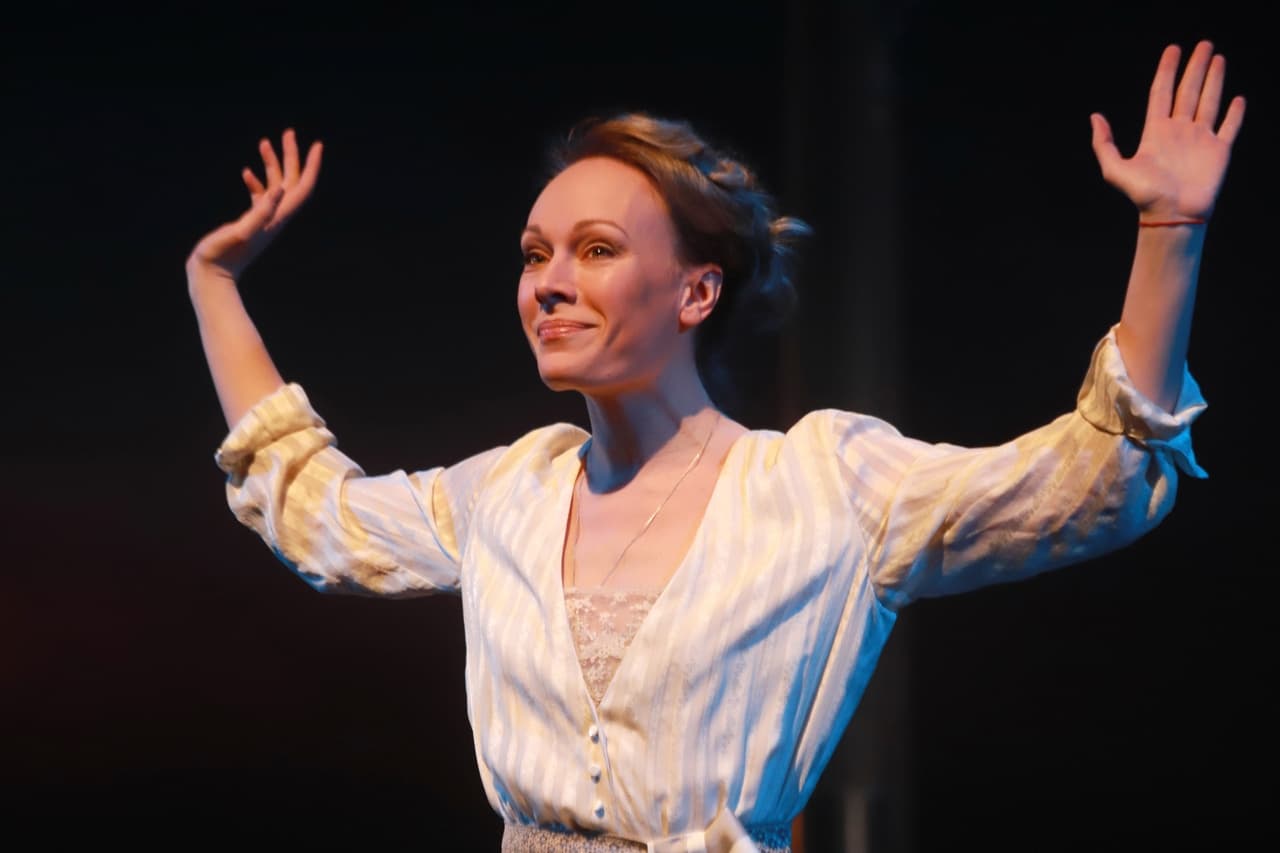 Иллюзия счастья (Зимний театр)