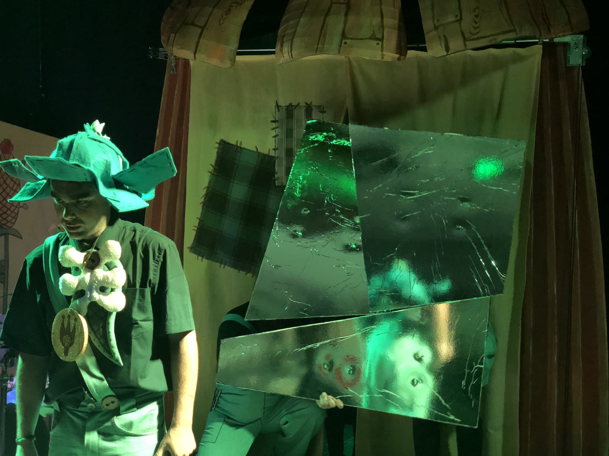 Незнайка в царстве малюток (Живой театр)