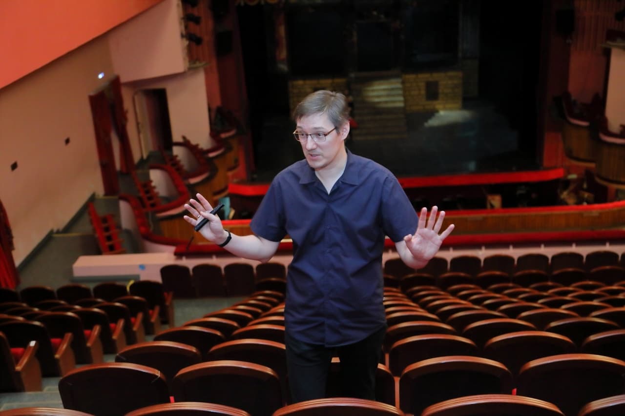 Кулисы зовут (Театр музыкальной комедии)