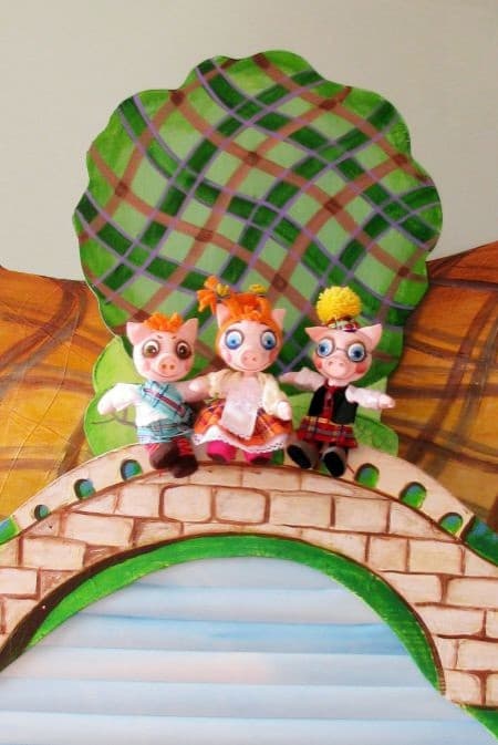 Три весёлых поросёнка (Театр кукол им. Светильникова)