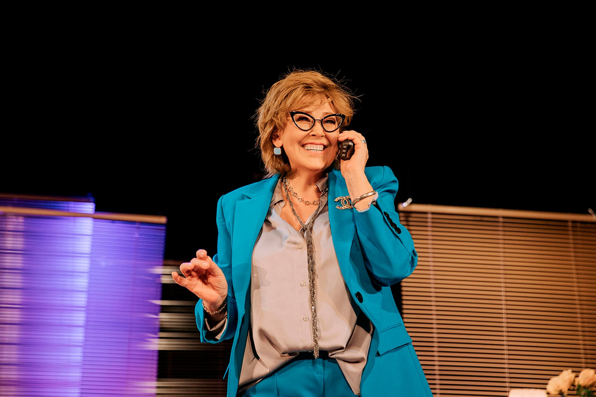 Прелесть,что за дурочка!