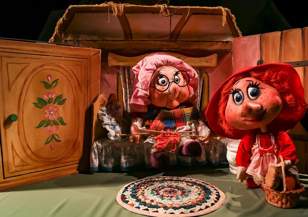 Ах, Красная шапочка (Театр кукол)