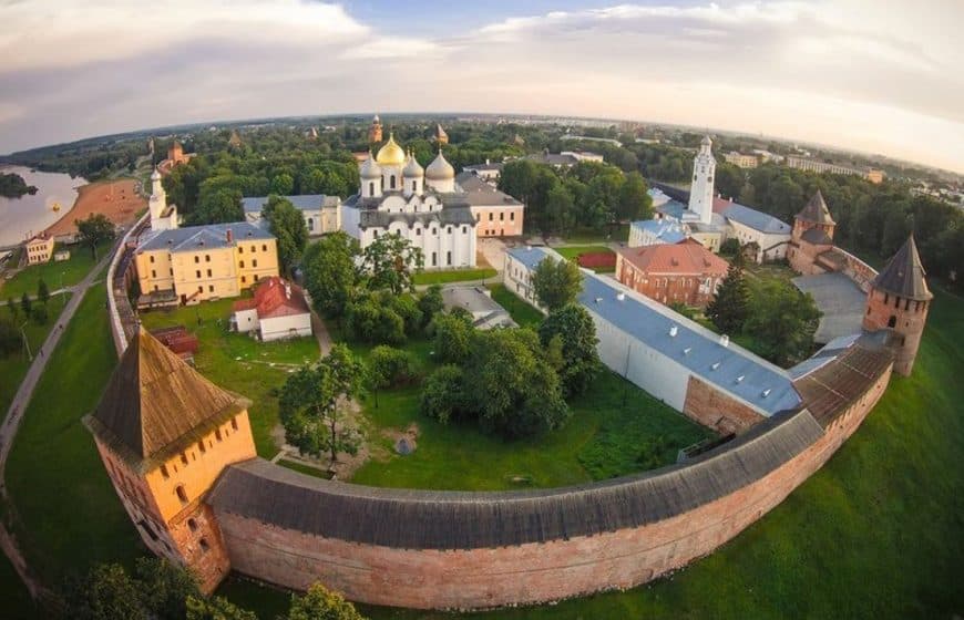 Два сердца города (Новгородский кремль)