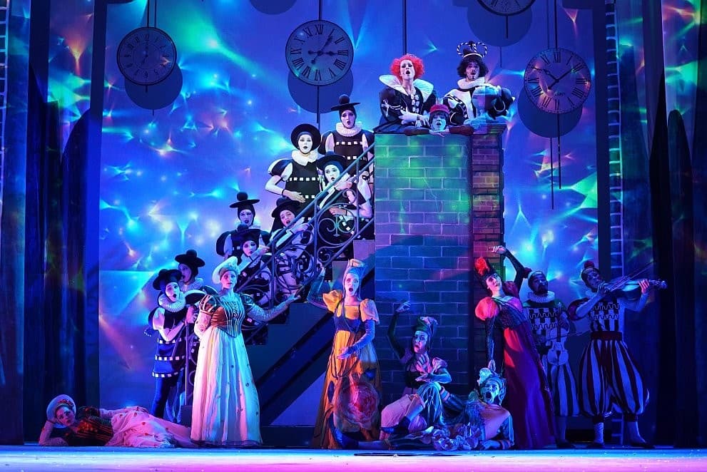 Алиса в Зазеркалье (Зазеркалье)