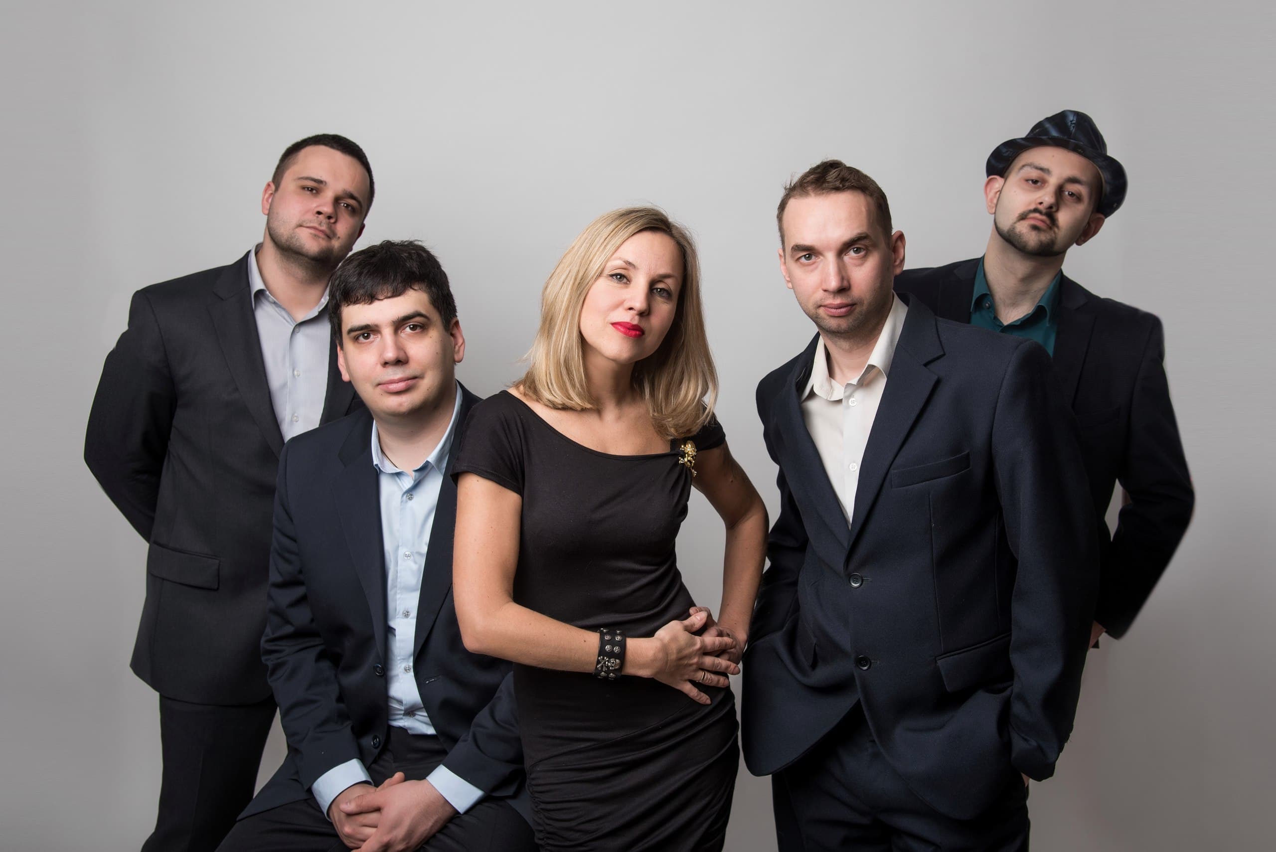 Roadhouse Band (Noisy River)