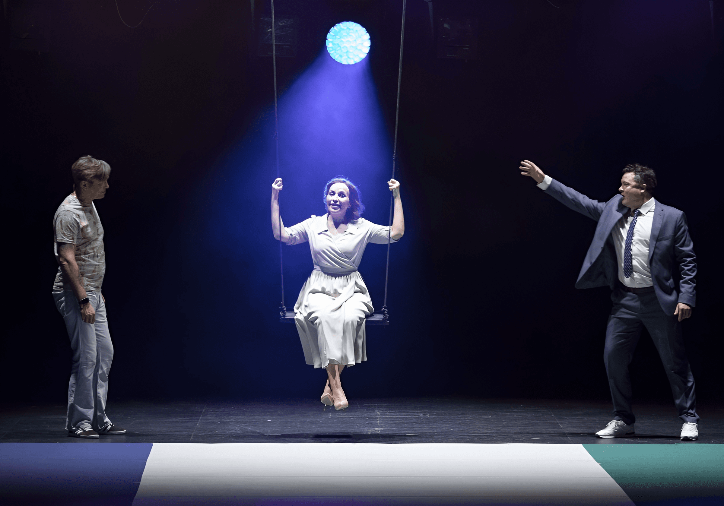 Что делать женщине (Драматический театр)