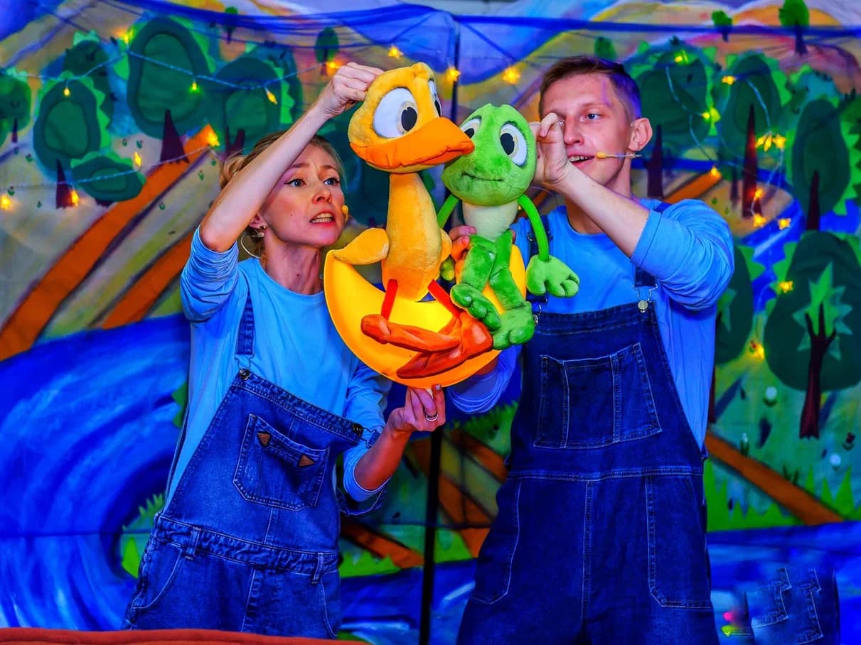 Сказка реки (МалышХаус на Октябрьской)